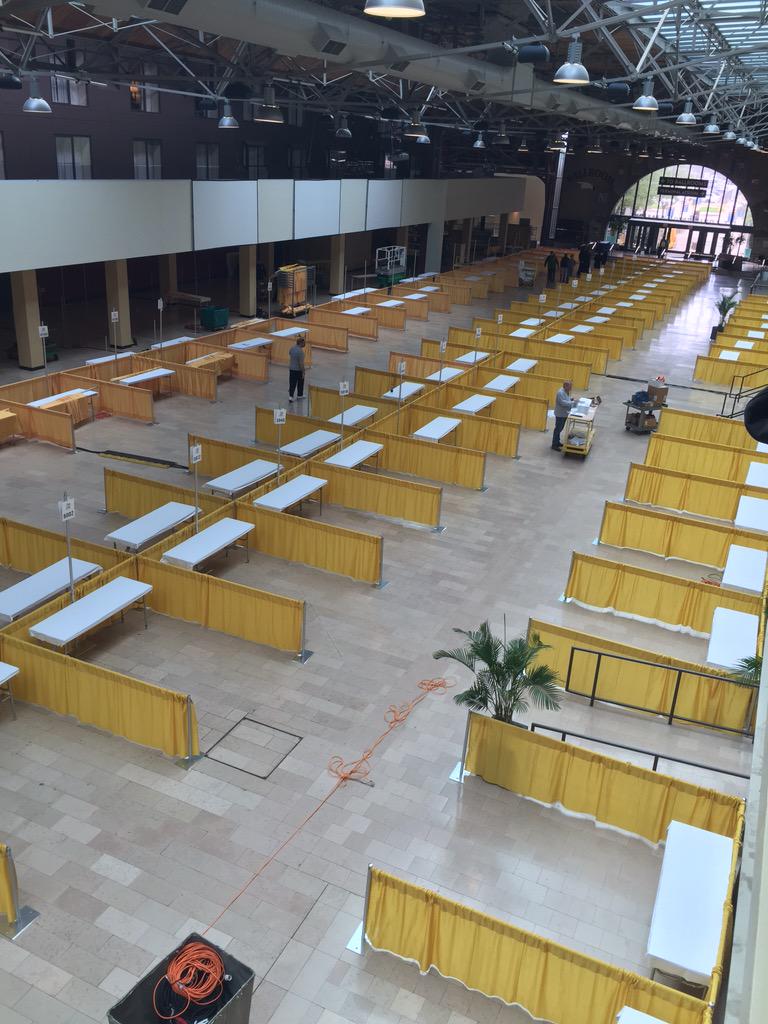 FIRSTweets's tweet photo. .@FTCTeams pits getting set up at Union Station! #FIRSTChamp #omgrobots http://t.co/E0SGUOL99h