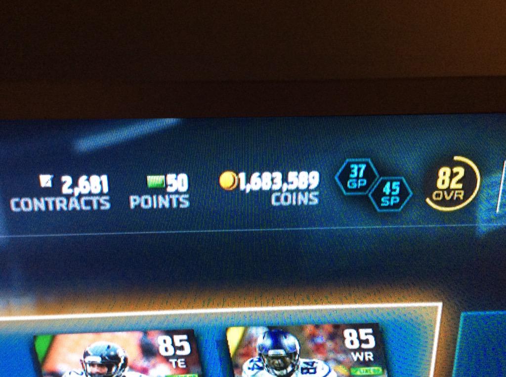 EvanLuckie's tweet photo. @WeFindGiveaways Doing a 300k giveaway on Xbox One! To enter all you have to do is Retweet! End on Friday. http://t.co/i82zg3TPki