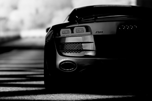 BlackOnBIack's tweet photo. Audi R8 http://t.co/KAR2l5GvJb