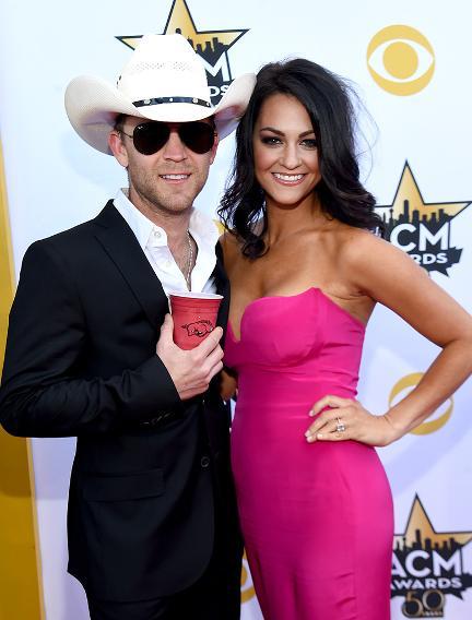 atbspapa's tweet photo. @justincolemoore shows how a true Hog fan does the red carpet. @BretBielema #WPS. http://t.co/9ge99msUxI