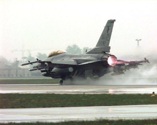 IMG_pd69's tweet photo. War @realDonaldTrump #CaptionThisPhoto http://t.co/ArQscO8o6R