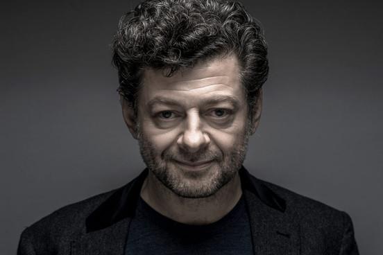 E o talentosíssimo Andy Serkis é o aniversariante do dia. Mr. Serkis completa 51 anos. Happy Birthday!!! 
