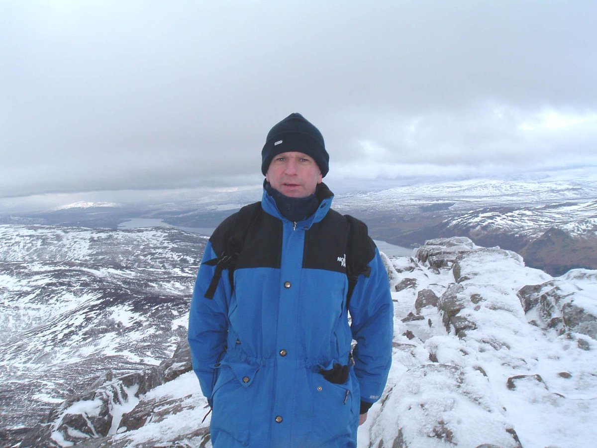 scotlanders's tweet photo. Tonight we shall share our favourite #MountainsofScotland 
Cold day on Schiehallion http://t.co/t37S1rA2P3