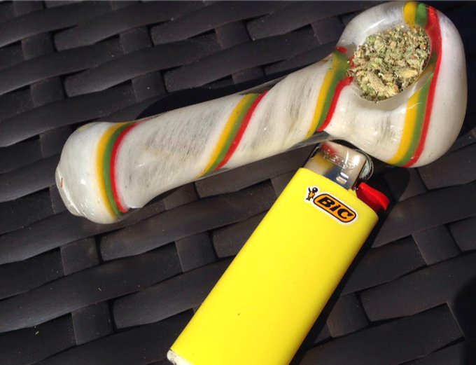 Happy 4:20💨💚✌️ http://t.co/wIna9gvaEk