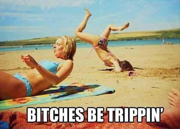 laura_marie01's tweet photo. Having a tough day so I looked at this picture to cheer me up #faceplant #walkingfail http://t.co/NwOnM3egV4