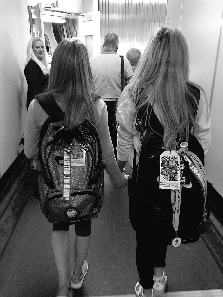 AviatorsCheer's tweet photo. Can't wait to arrive in Orlando #6hoursago #AcesInFlight @AviatorAces http://t.co/Zp8p73OOmo