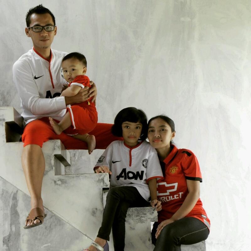 jamskyid's tweet photo. Silih berganti godaan janda dan mamah muda, tapi keluarga yg paling utama~aye http://t.co/96E429SyQi