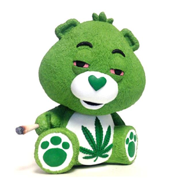 fatsumatoys's tweet photo. Weed Bear by Task One #taskone #taskoner #taskonerus #420 #happy420 #weedbear #resinart #happy #cool #custom #awesome http://t.co/w3ZDfXa5ly