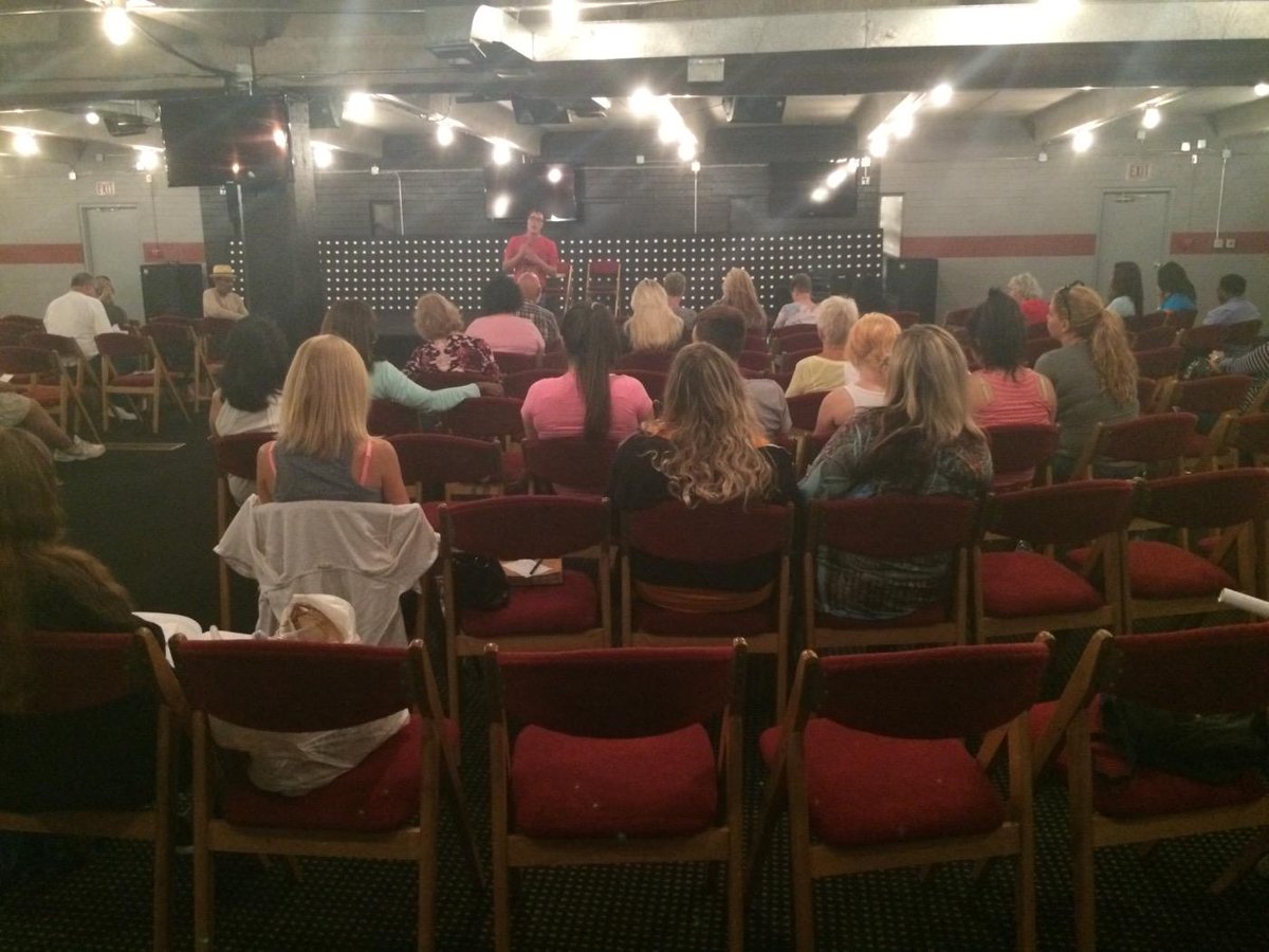 4twelvepr's tweet photo. #Evangelism training at @cftnaz. Pray for souls as @_AwakenAmerica goes to Redeemed Outreach Center in South #phoenix http://t.co/UKCOGUK61q