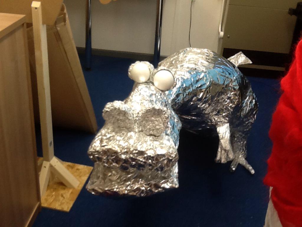 bexteacher's tweet photo. @StGeorgesFest @MrGeorgeClarke the dragon is taking shape ready for our entry into the st George's day parade http://t.co/VfOVOLvqQJ
