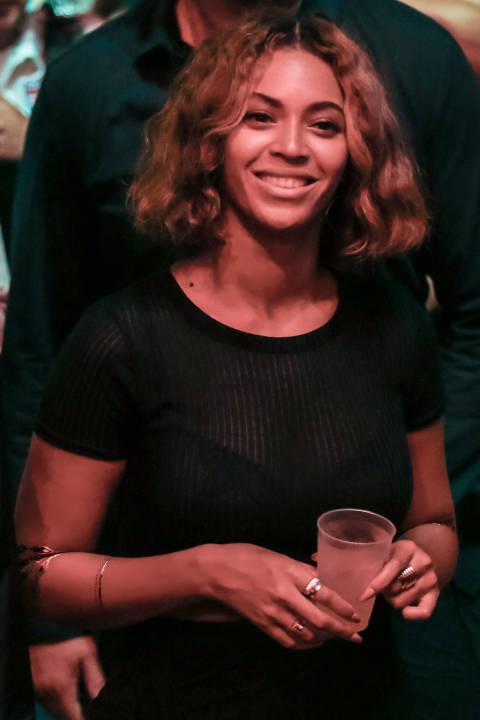 Papillon_York's tweet photo. Celebrity bob haircuts http://t.co/u0WKpvuPJq http://t.co/VF5bwpDhWa