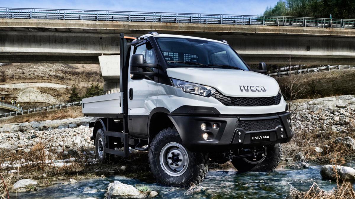 AutoBildspain's tweet photo. Nuevo Iveco Daily 4x4: un duro rival para el Unimog http://t.co/f6cPZHWzXh http://t.co/gEWf7RrShW