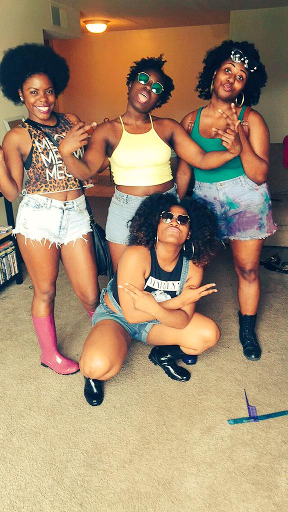 KENT_CAMILLE's tweet photo. Melanin Monday #FestEdition http://t.co/pNLXbxxBMF