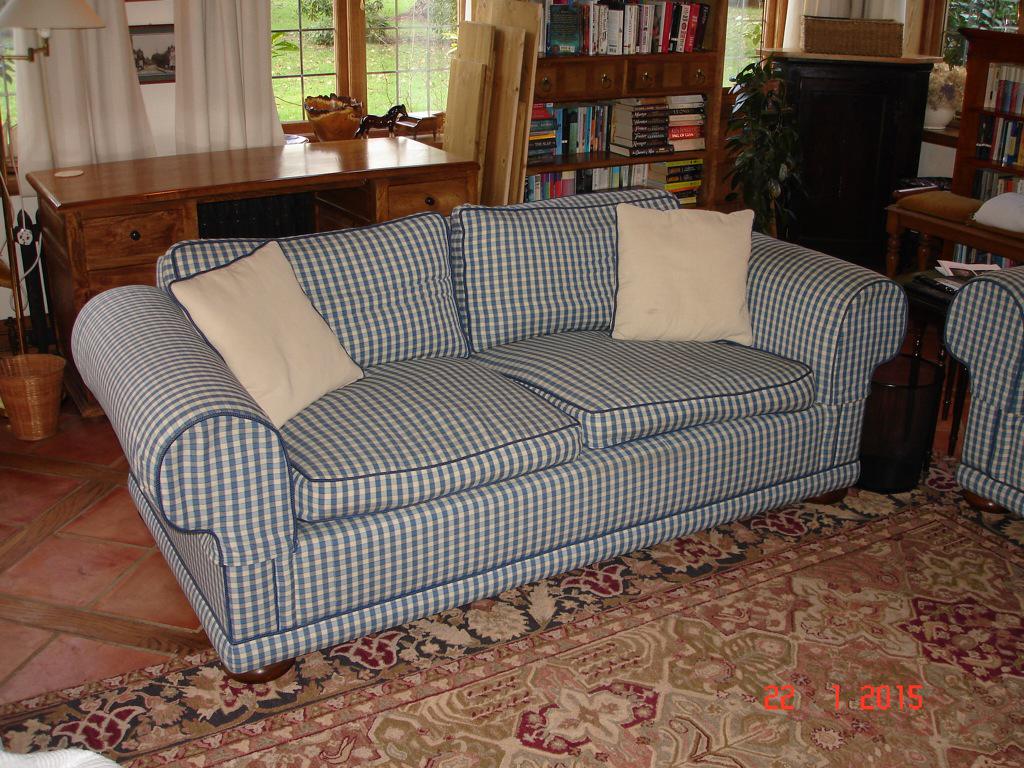 friendowen's tweet image. 2 large sofas for sale. As they are or an be recovered. In great condition. #sofaforsale #sofas