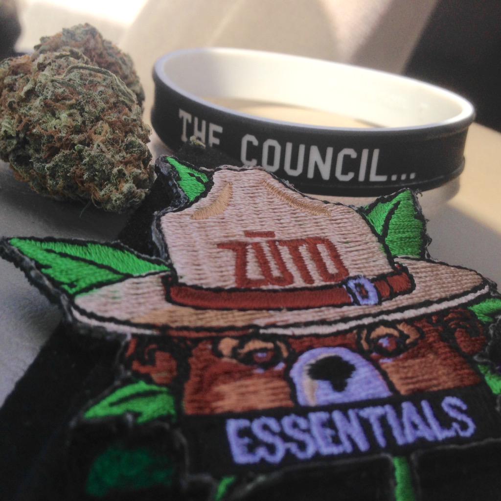 AFundsThing's tweet photo. Happy 4.20 ZŪTD Fam! We are #dankful for this council meeting tonight. What are you dankful for?#STAYZŪTD #3SSENTIALS http://t.co/Bk8zdtpvLo