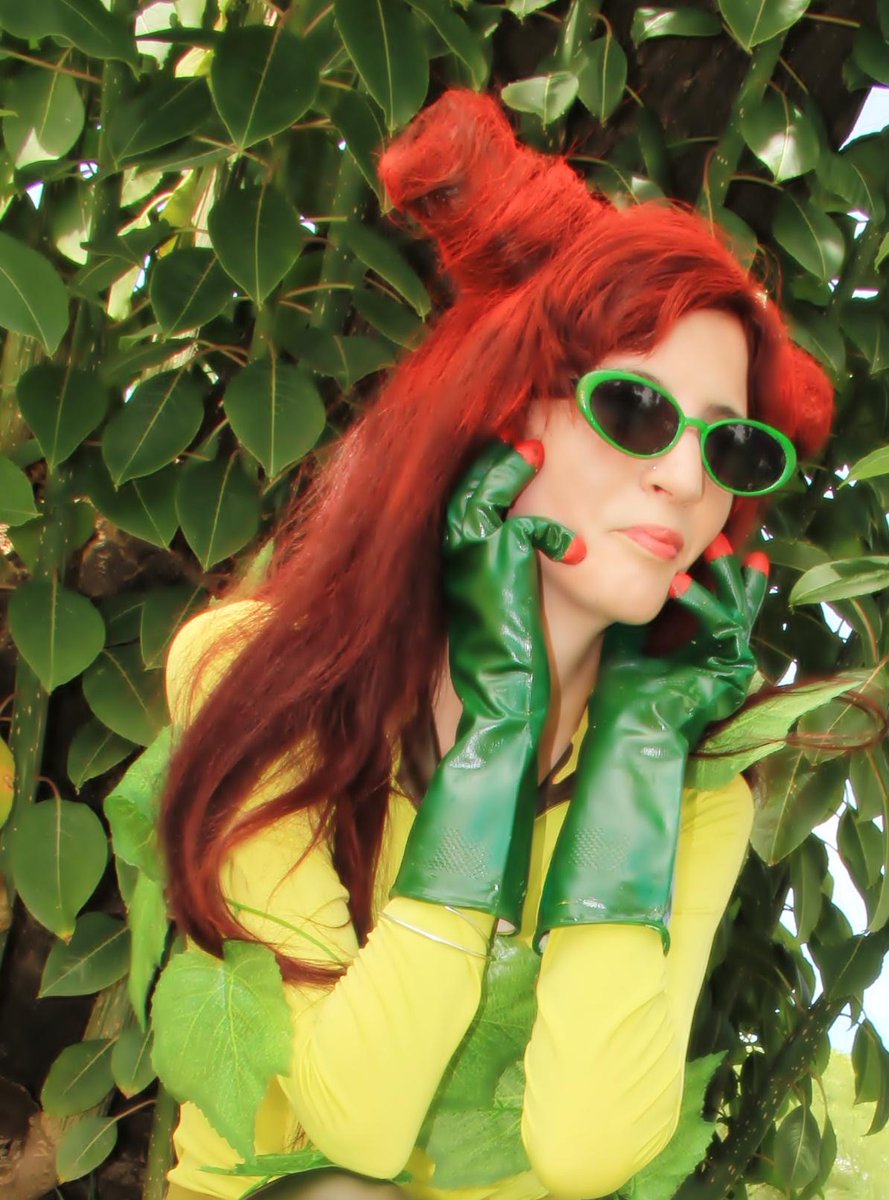 helenadoppelgan's tweet photo. COSPLAY D HIEDRA CARGANDO LA GALERIA D FOTOS http://t.co/LNPFjq2eS9