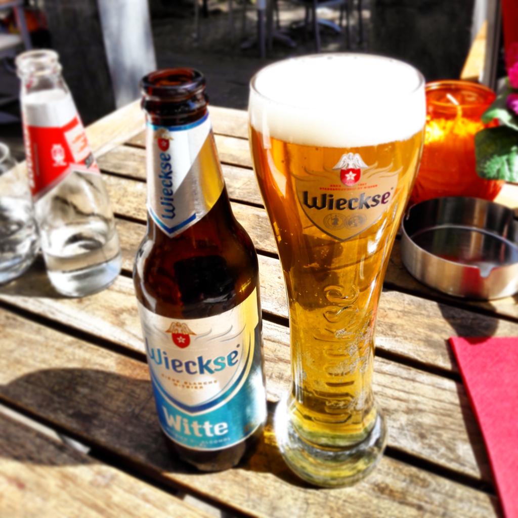 mausuer's tweet photo. Erstmal ein Gläßchen witte Wieckse! #teekesselchen http://t.co/tBAVQuT6Of