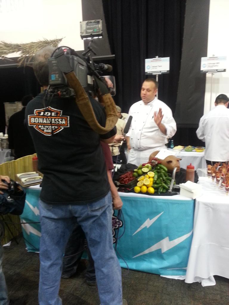 HAUS_CCC's tweet photo. Did you miss @VTGoldcoast at Bacon Fest?!  Catch some food from them on Wednesday @HAUS_CCC @ 7:30 #VTandComedy http://t.co/Ozo2N7MXwo