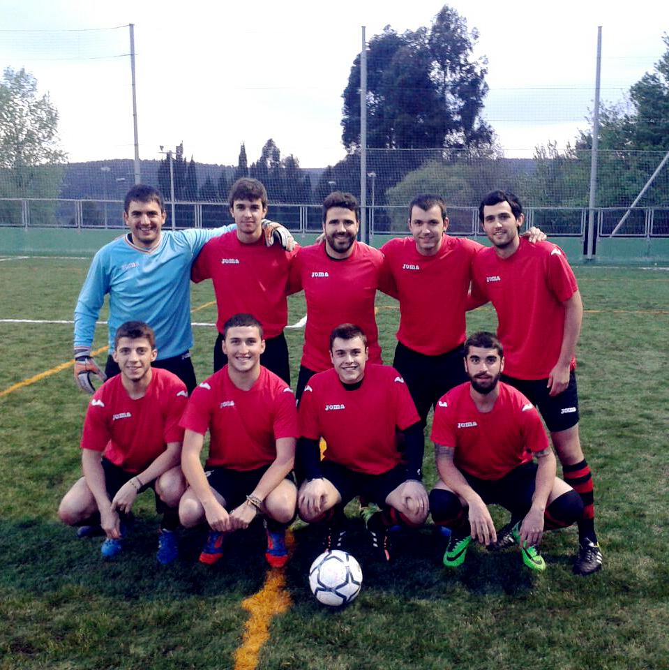 Patapum_Parriba's tweet photo. ¿Quieres conseguir la foto oficial de la plantilla firmada por los jugadores?

Manda un mensaje privado a @Asiere4. http://t.co/NwpyhbmlMn