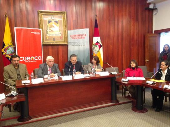 quezadanan14's tweet photo. @MunicipioCuenca @CholaCabrera @udecuenca rueda de prensa #ConferenciaVisionaria 7-8 mayo #ConvenioPUH @DAHPCUENCA http://t.co/sKk5LU88WY