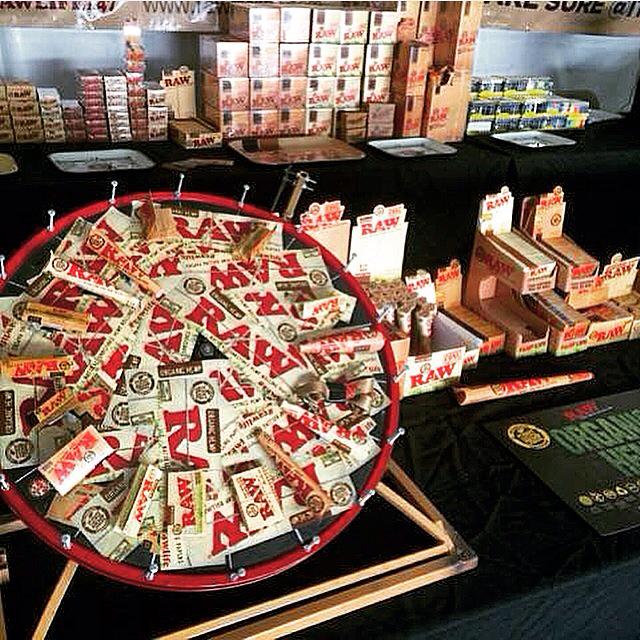 RAWLIFE247's tweet photo. Spin the RAW Prize Wheel and win some papers!
#HTCC
#ColoRAWdo
#RAWlife
#RAWPrizeWheel http://t.co/Bp7O1hiYwq