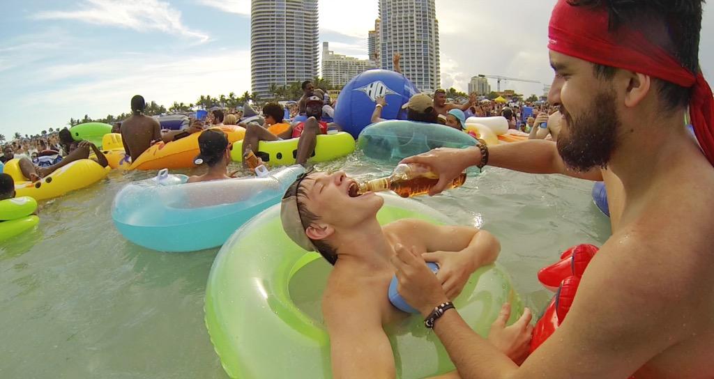 jrwrestler's tweet image. #floatopia doesn't care if you wear cloths or not