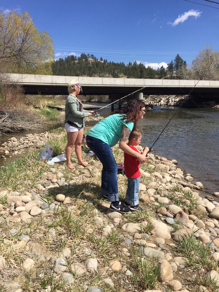 JessDeSaveur's tweet image. Fishing 💕 @kayla_funsize