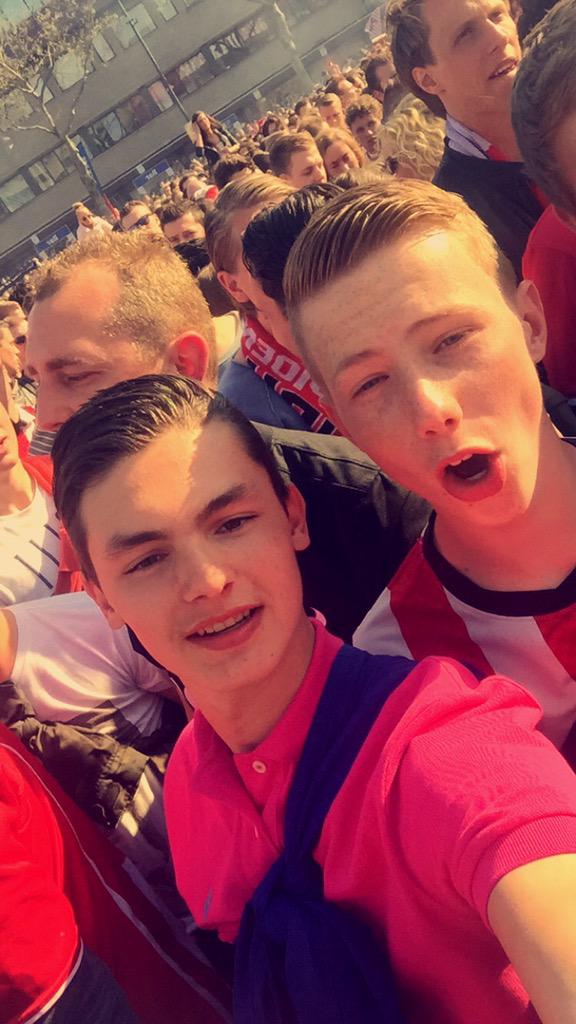Bjarne_040's tweet photo. PSV ❤️ http://t.co/xbdXk4hCA5
