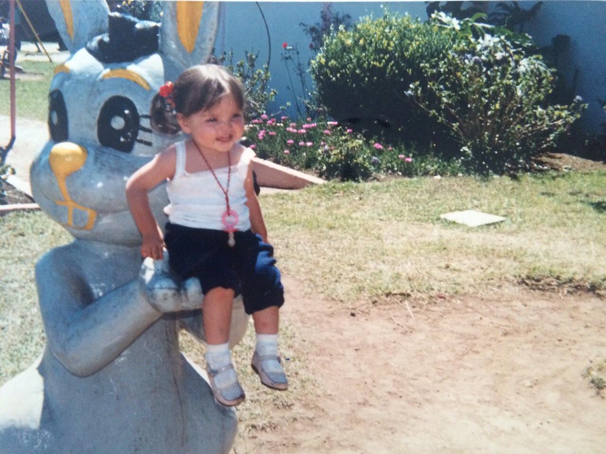 Corintiacruz's tweet image. #ConejoXalapo Aquí estoy de bebé en el Parque Murillo Vidal con el famoso conejo! #Xalapeña @TeamXalapo #Recuerdos