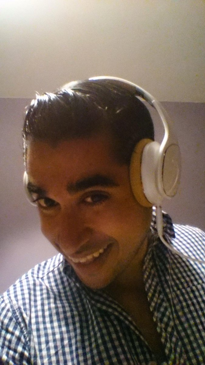 Jacobzawaq's tweet image. Son premium, design élégant et confort absolu. Merci @SamsungMaroc #LevelOver #SamsungMaroc #S6Maroc