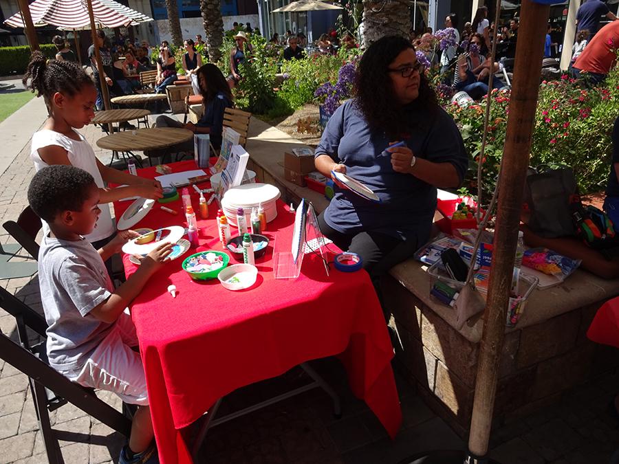 TheGallery_85's tweet photo. Thx @LakeshoreLM for sponsoring the #Gallery85 craft table at @SantanaRow's Light it Blue Autism awareness concert! http://t.co/JqX9lmtzAb