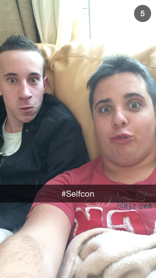 ixecommemalcolm's tweet photo. Pourquoi chercher à te faire des amis alors que ta juste besoin d'une personne pour être bien ! #MonGava http://t.co/7pjGEWuYor