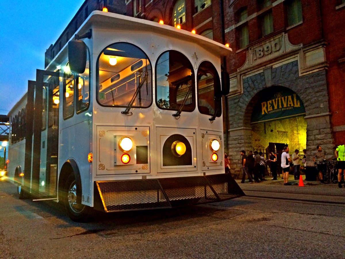 Tstarlimos's tweet photo. Did any1 catch a glimpse of the new #TStar #Trolley out n about in Downtown Memphis? | TN Brewery Revival Event http://t.co/Rq9qmjbmMI