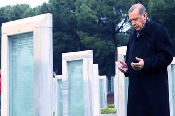 Medya_Sondakika's tweet photo. Çanakkale Zaferi adına Cumhurbaşkanlığı tarafından hazırlatılan tanıtım filmi yayınlandı
http://t.co/WJYrtPLFBj … http://t.co/oSMJsbHwLl