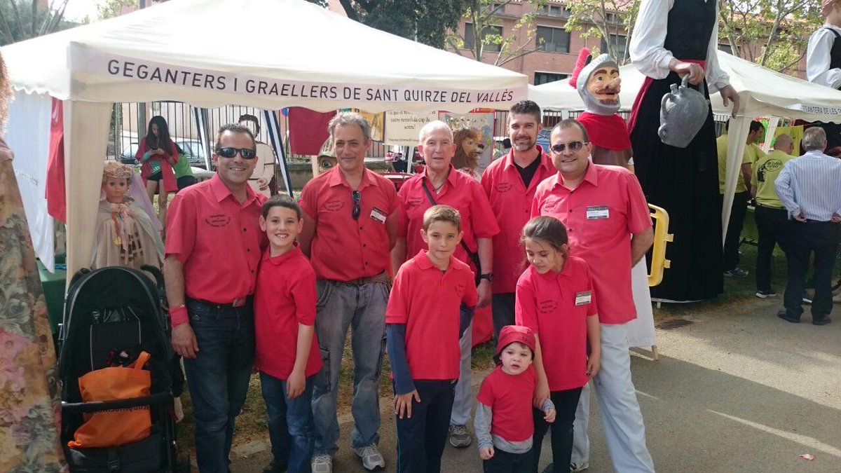 Fantàstic cap de setmana a la #FiraSQV d'Entitats. Gràcies a tots els que ho heu fet possible #somGegants