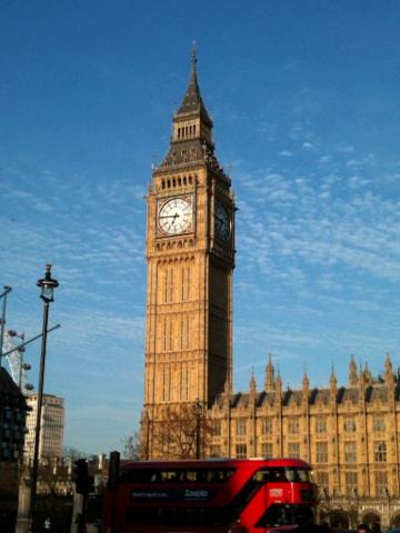 elaineahpmh's tweet image. Great walk tonight for my @5x50challenge #differentcity #differentviews