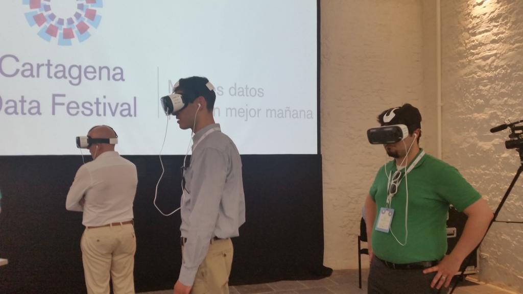 OCHACOLOMBIA's tweet image. In the innovation fair @mcampaign @humdata #data2015 #CartagenaDataFest #childrenofsyria