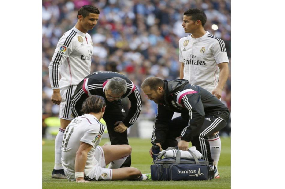 elespectador's tweet photo. Un Real Madrid en muletas http://t.co/l26Nj3ZBxN http://t.co/GbdsysKAyv