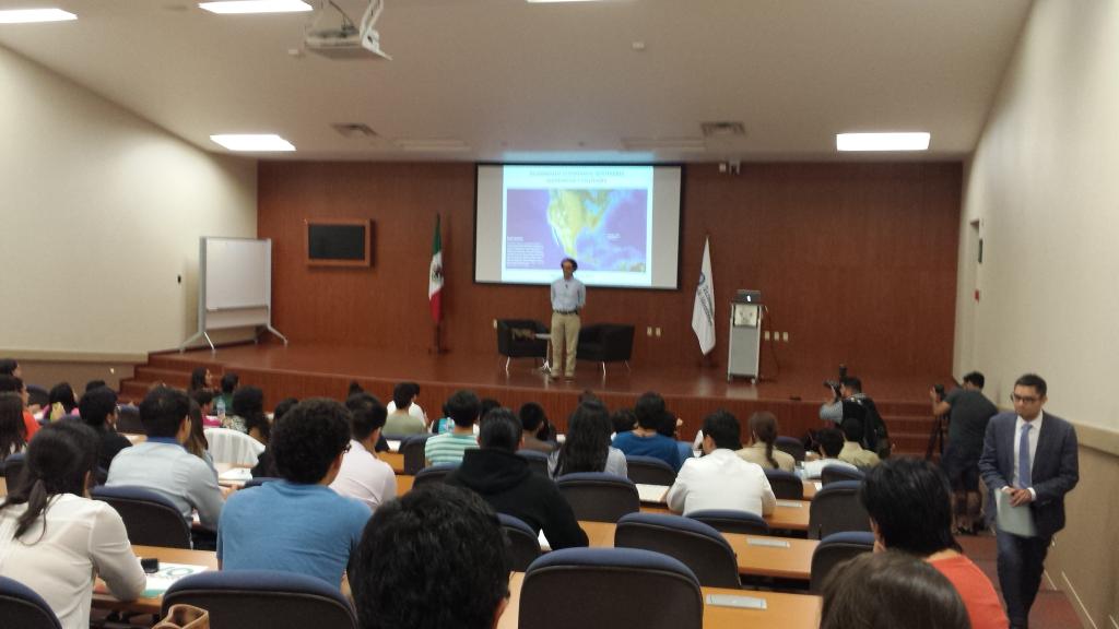 ManzanitoGE's tweet photo. Arranca el foro Espacios con el tema de Sustentabilidad a cargo del Ing. Gabriel Quadri. @Yo_PorMexico @TecCampusGDL http://t.co/fNGBzXr8T4
