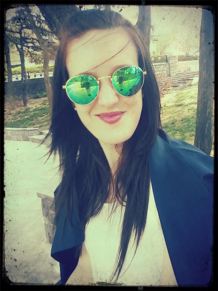 ThGizemm's tweet photo. Turkey / Taksim ✌😀😍#good #like #Taksim  #HappyDays http://t.co/5AvxHOFCWx