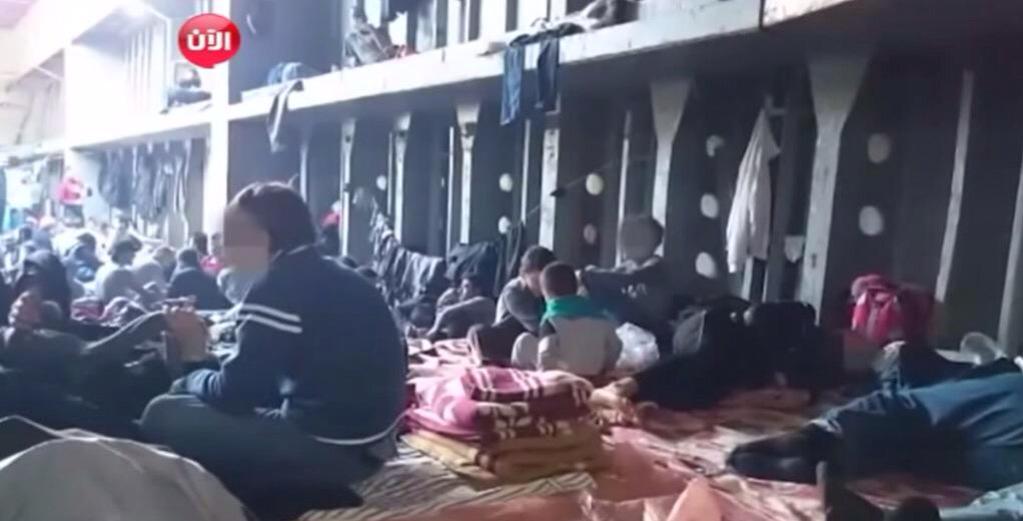 MonicaCarrillo's tweet photo. Fotos tomadas por un sirio que viajaba en barco de Turquía a Italia. Así es su trayecto. 
Vía @jenanmoussa http://t.co/2KOFasNG4V