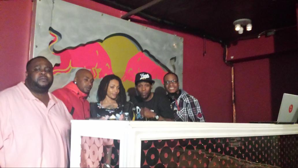 MceManhatan's tweet image. #lastnight #CelebrityVIPAfterhours @DutchessofInk @DifRent @Ceaser_Tattoo #rockstardjs #drumsquaddjs great night