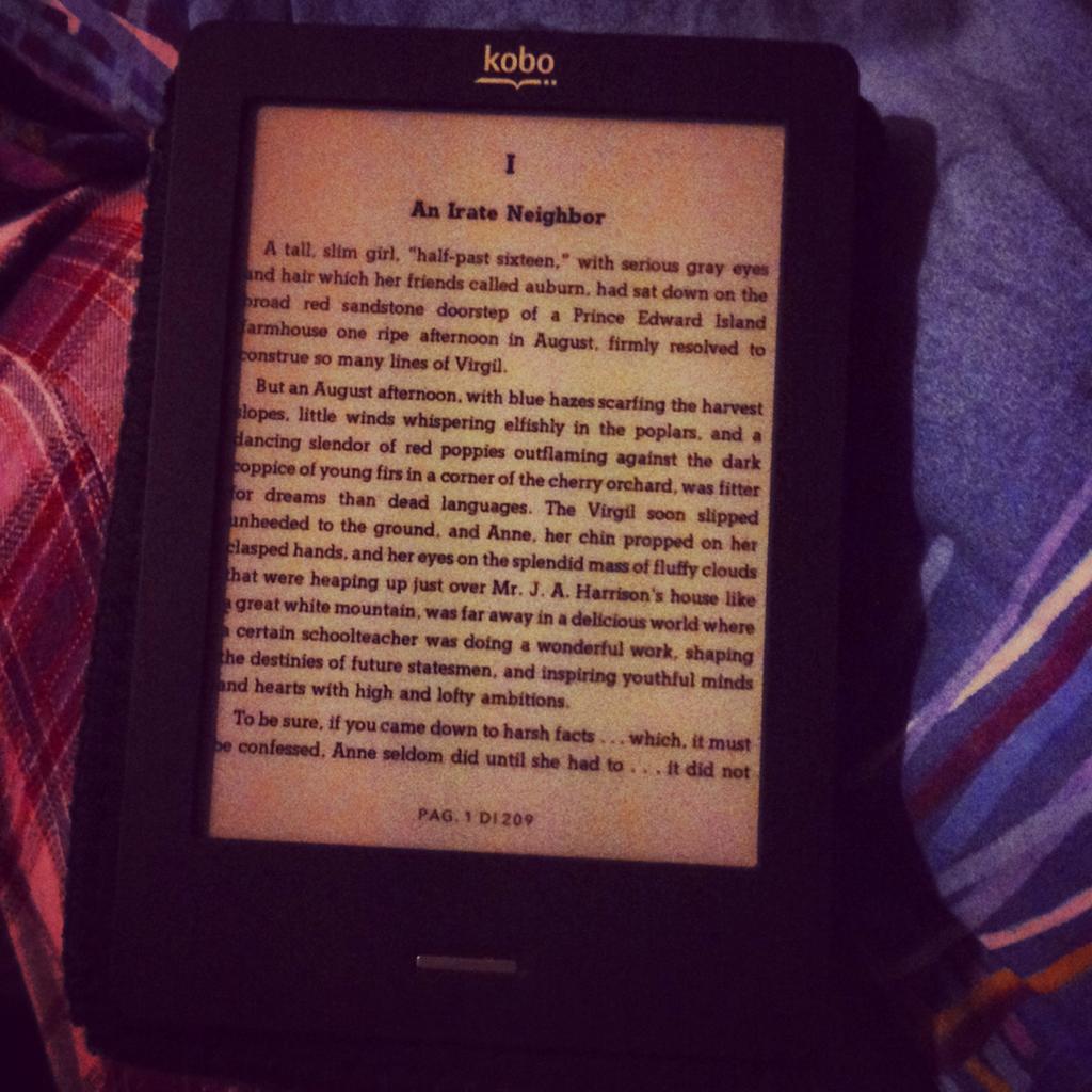 claritheginger's tweet image. Anne, il mio alter ego. In lettura. #anneofgreengables #anneofavonlea #anneshirley #gilbertblythe #masterpiece