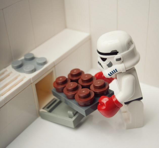 thestormtooper's tweet photo. Have a cookie!  600 Followers thanks guys!!! #StarsWars #stormtrooper #geek #Cosplay #femtroopers http://t.co/Olx5m0EvRJ