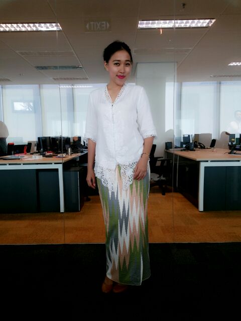 Tiwcez's tweet photo. @MNCsecurities #kartiniday #yukbelajarsaham bersama #mncsecurities http://t.co/OvpmC9KUuB