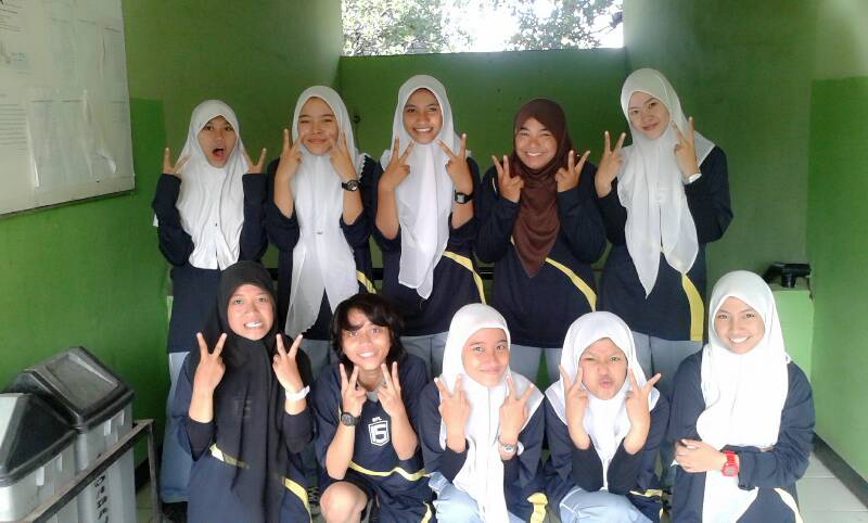 OfficialRPL15's tweet photo. Selamat hari kartini. http://t.co/huKIr0orXw