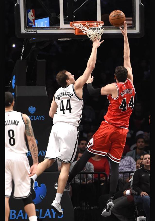 USportsBrackets tweet media