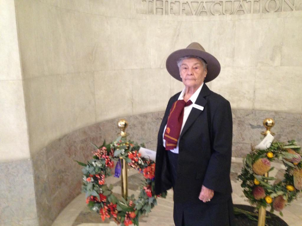 DwyerMiriam's tweet photo. Jean privileged to lay the wreath on behalf of the WWI widows #CentenaryPoppies #AnzacCentenary @GMRF http://t.co/QCXPKA4rVT
