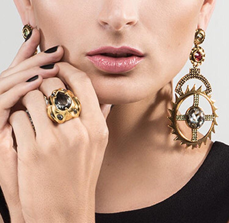 _camilaklein's tweet photo. Brinco Easy to wear Graham e anel da família Galilei #camilaklein #fashionjewelry http://t.co/ydupitHTpc