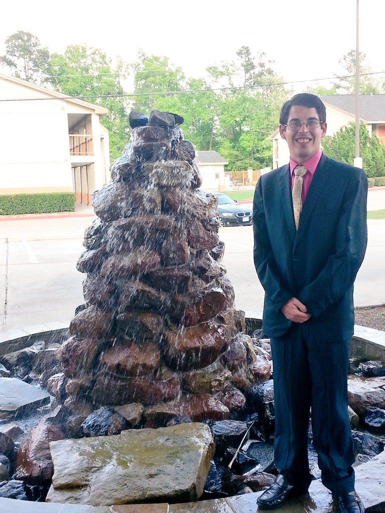 colthughes405's tweet photo. Me at HYC. :)
#txhyc15 #impossibleissomething http://t.co/pET2j7OtUB